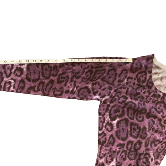 PLANET Purple Soft & Stylish Leopard Animal Print Sweater Top  (Size Medium), - Picture 8 of 11